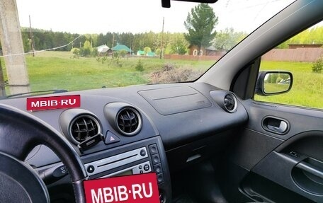 Ford Fiesta, 2005 год, 370 000 рублей, 7 фотография