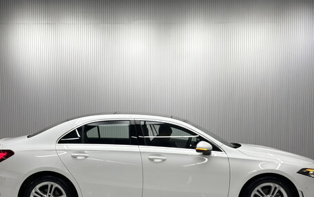 Mercedes-Benz A-Класс, 2024 год, 1 800 010 рублей, 8 фотография