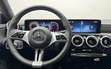 Mercedes-Benz A-Класс, 2024 год, 1 800 010 рублей, 11 фотография