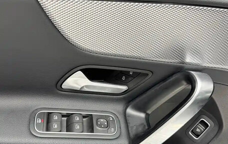 Mercedes-Benz A-Класс, 2024 год, 1 800 010 рублей, 18 фотография
