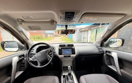 Toyota Land Cruiser Prado 150 рестайлинг 2, 2020 год, 4 950 000 рублей, 7 фотография