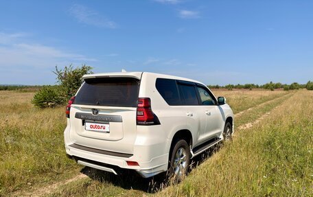 Toyota Land Cruiser Prado 150 рестайлинг 2, 2020 год, 4 950 000 рублей, 5 фотография