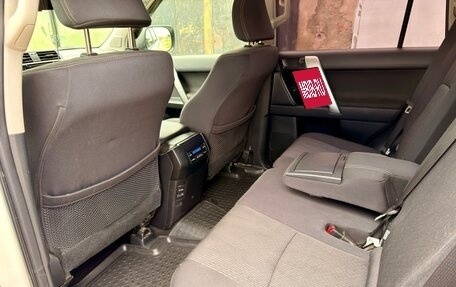 Toyota Land Cruiser Prado 150 рестайлинг 2, 2020 год, 4 950 000 рублей, 9 фотография