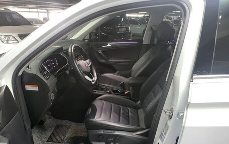 Volkswagen Tiguan II, 2023 год, 2 694 018 рублей, 7 фотография