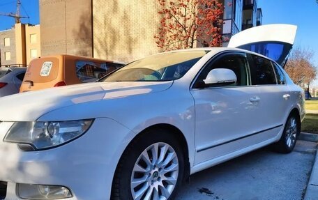 Skoda Superb III рестайлинг, 2012 год, 650 000 рублей, 2 фотография