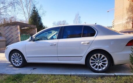 Skoda Superb III рестайлинг, 2012 год, 650 000 рублей, 3 фотография