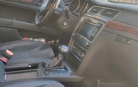 Skoda Superb III рестайлинг, 2012 год, 650 000 рублей, 9 фотография