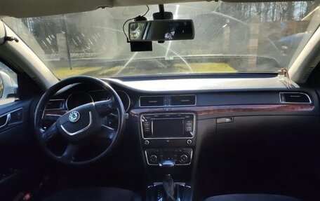 Skoda Superb III рестайлинг, 2012 год, 650 000 рублей, 8 фотография