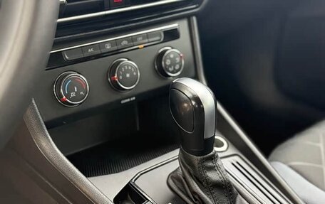 Volkswagen Lavida, 2022 год, 1 129 003 рублей, 12 фотография