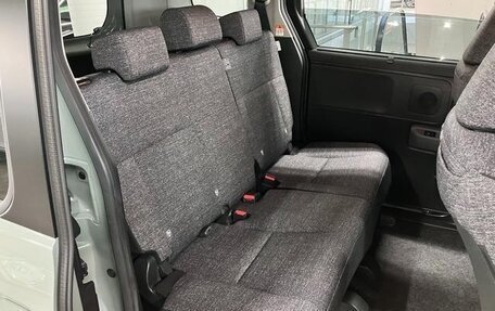 Toyota Sienta, 2022 год, 1 200 000 рублей, 15 фотография