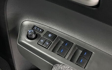 Toyota Sienta, 2022 год, 1 200 000 рублей, 13 фотография