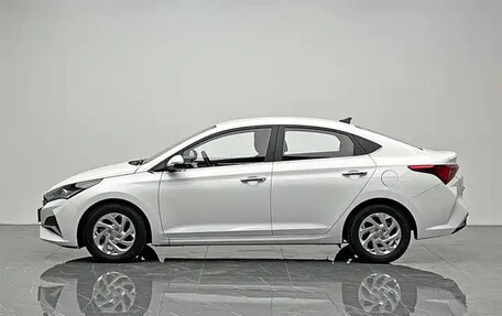 Hyundai Verna, 2022 год, 980 003 рублей, 4 фотография