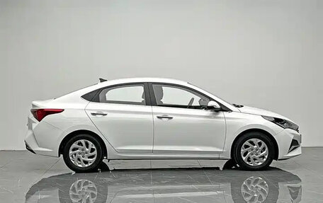 Hyundai Verna, 2022 год, 980 003 рублей, 8 фотография