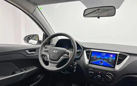 Hyundai Verna, 2022 год, 980 003 рублей, 14 фотография