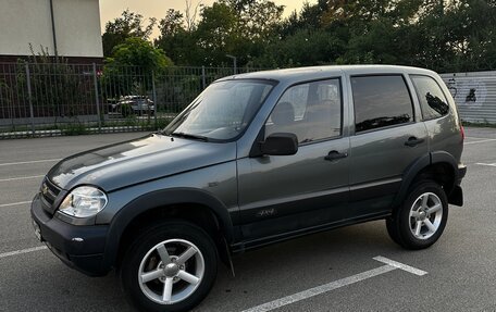 Chevrolet Niva I рестайлинг, 2004 год, 380 000 рублей, 3 фотография