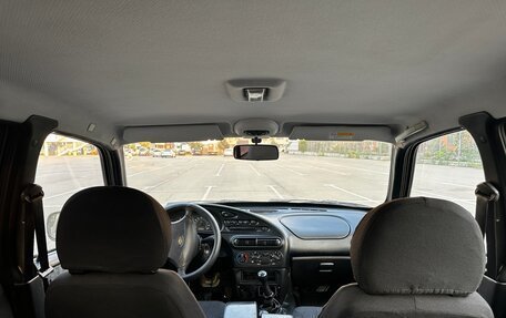 Chevrolet Niva I рестайлинг, 2004 год, 380 000 рублей, 5 фотография