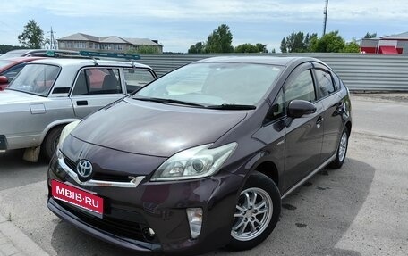 Toyota Prius, 2013 год, 1 250 000 рублей, 1 фотография