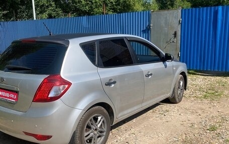 KIA cee'd I рестайлинг, 2011 год, 500 000 рублей, 6 фотография