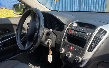 KIA cee'd I рестайлинг, 2011 год, 500 000 рублей, 8 фотография
