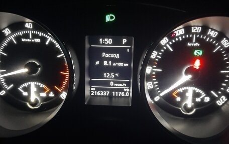 Skoda Superb III рестайлинг, 2013 год, 1 350 000 рублей, 19 фотография