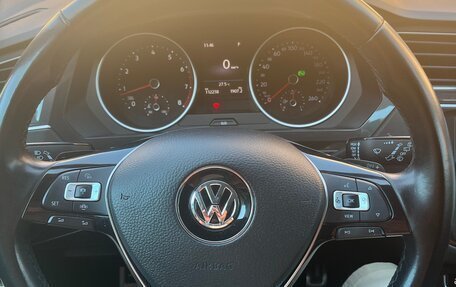 Volkswagen Tiguan II, 2018 год, 2 200 000 рублей, 9 фотография