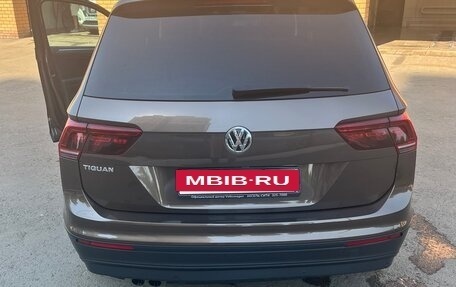 Volkswagen Tiguan II, 2018 год, 2 200 000 рублей, 8 фотография