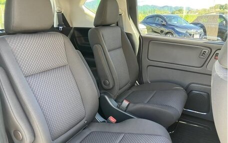 Honda Freed II, 2021 год, 1 360 000 рублей, 4 фотография