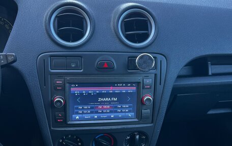 Ford Fusion I, 2006 год, 440 000 рублей, 2 фотография