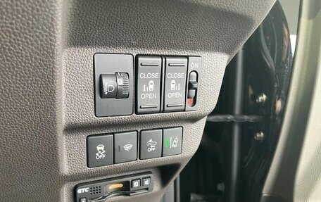 Honda Freed II, 2017 год, 1 270 000 рублей, 11 фотография