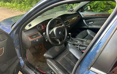 BMW 5 серия, 2004 год, 999 999 рублей, 2 фотография