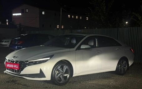 Hyundai Elantra, 2021 год, 1 650 000 рублей, 3 фотография