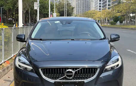 Volvo V40 II рестайлинг, 2020 год, 1 129 777 рублей, 2 фотография