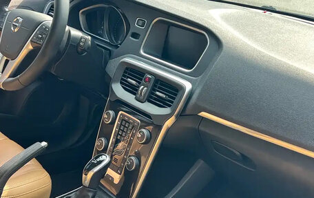 Volvo V40 II рестайлинг, 2020 год, 1 129 777 рублей, 10 фотография