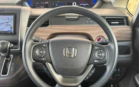 Honda Freed II, 2021 год, 1 360 000 рублей, 15 фотография
