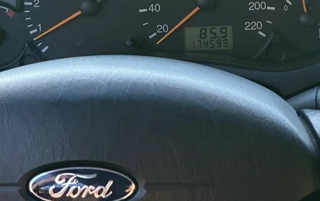 Ford Focus IV, 2004 год, 279 000 рублей, 11 фотография