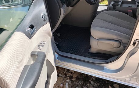 KIA Carnival III, 2008 год, 700 000 рублей, 15 фотография