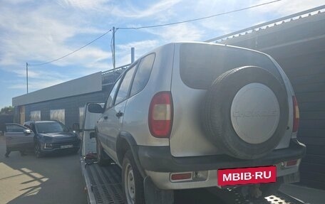 Chevrolet Niva I рестайлинг, 2003 год, 258 000 рублей, 2 фотография