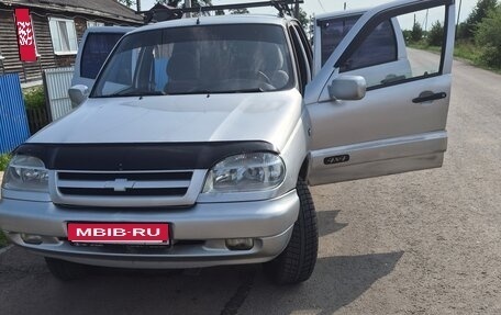 Chevrolet Niva I рестайлинг, 2004 год, 350 000 рублей, 2 фотография