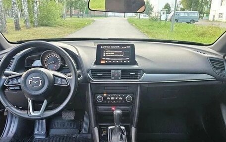 Mazda CX-4, 2023 год, 2 200 000 рублей, 2 фотография