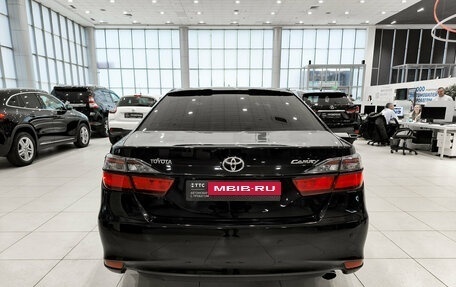 Toyota Camry, 2015 год, 2 299 000 рублей, 10 фотография