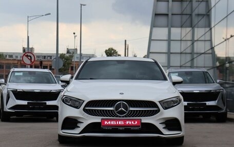 Mercedes-Benz A-Класс, 2019 год, 2 465 000 рублей, 2 фотография