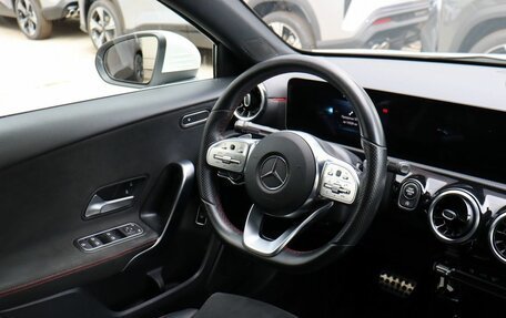 Mercedes-Benz A-Класс, 2019 год, 2 465 000 рублей, 17 фотография