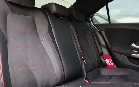 Mercedes-Benz A-Класс, 2019 год, 2 465 000 рублей, 20 фотография