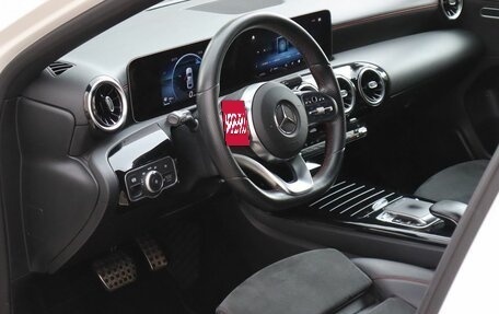Mercedes-Benz A-Класс, 2019 год, 2 465 000 рублей, 15 фотография