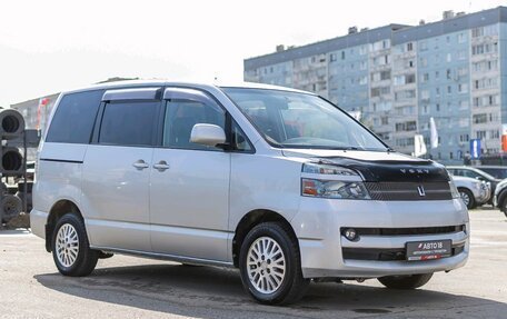 Toyota Voxy II, 2004 год, 999 000 рублей, 4 фотография