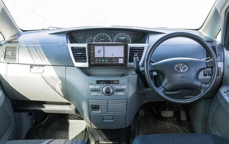 Toyota Voxy II, 2004 год, 999 000 рублей, 9 фотография