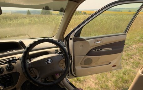 Toyota Vista V30, 2000 год, 530 000 рублей, 2 фотография