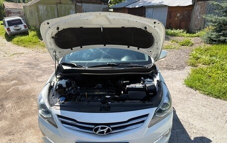 Hyundai Solaris II рестайлинг, 2014 год, 1 150 000 рублей, 20 фотография