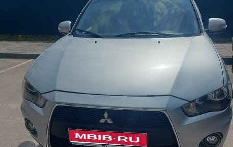 Mitsubishi Outlander III рестайлинг 3, 2010 год, 1 050 000 рублей, 1 фотография