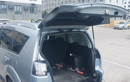 Mitsubishi Outlander III рестайлинг 3, 2010 год, 1 050 000 рублей, 6 фотография